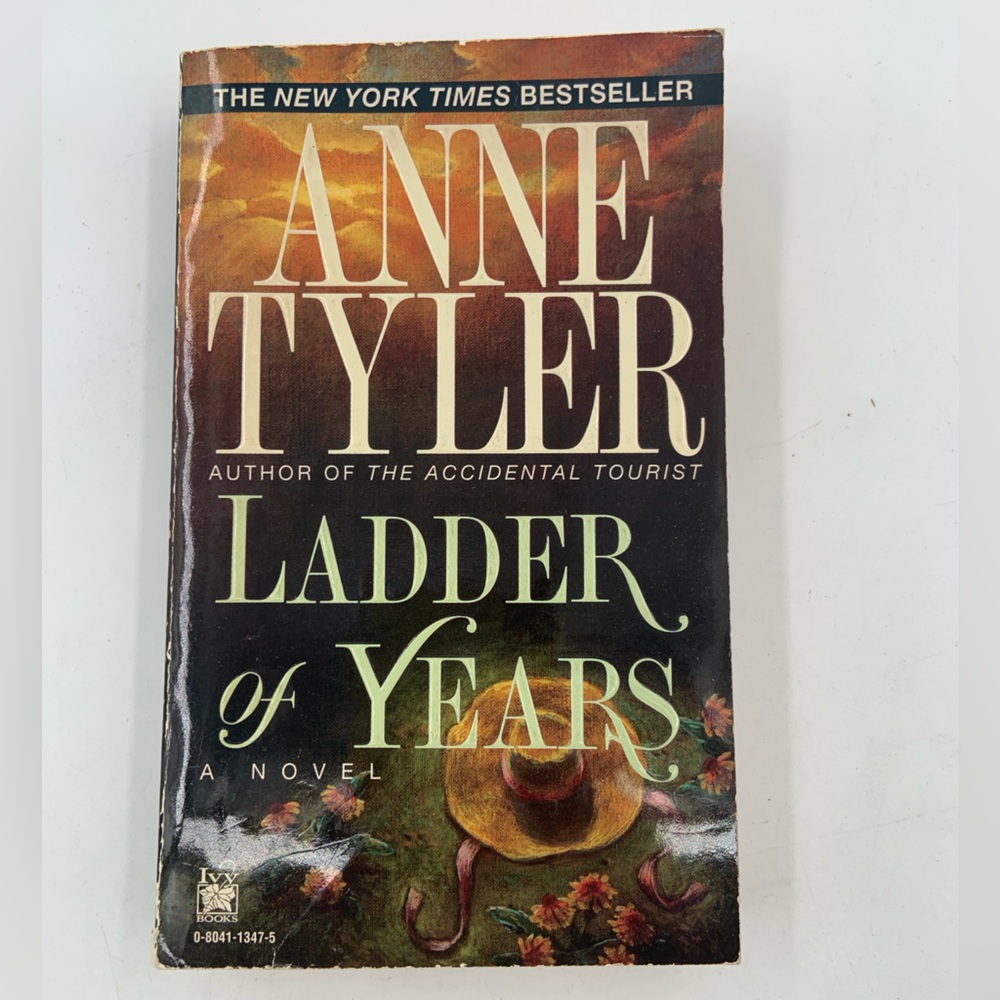 New Listing🌹 GUC Ladder of Years- book by Anne Tyler - New York Times Bestseller - Picture 1 of 4